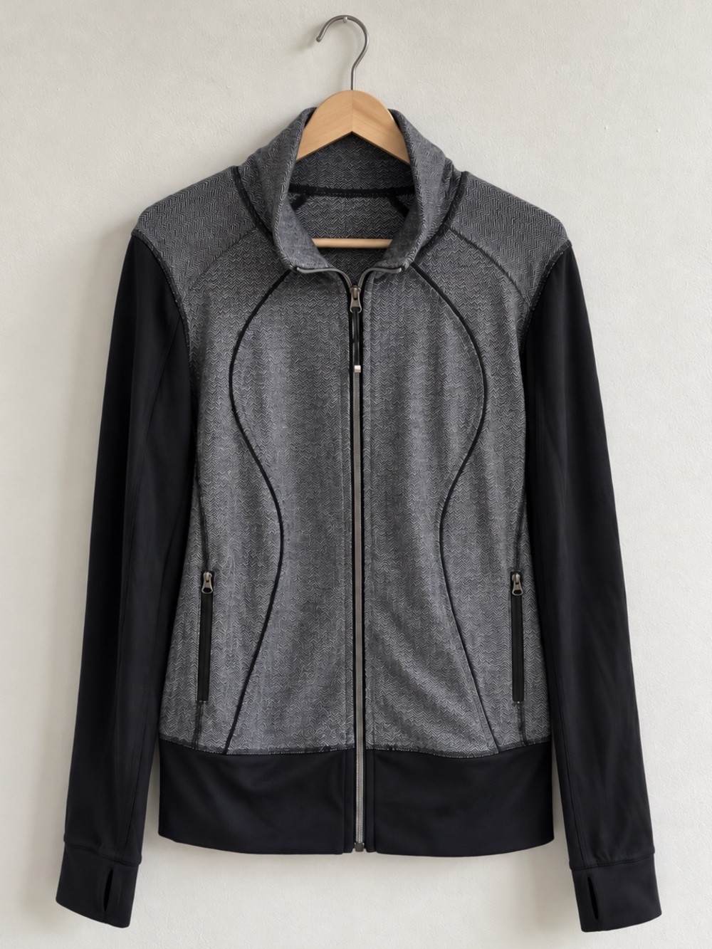 Lululemon Gray & Black Herringbone Full Zip Jacket Approx. Size 10